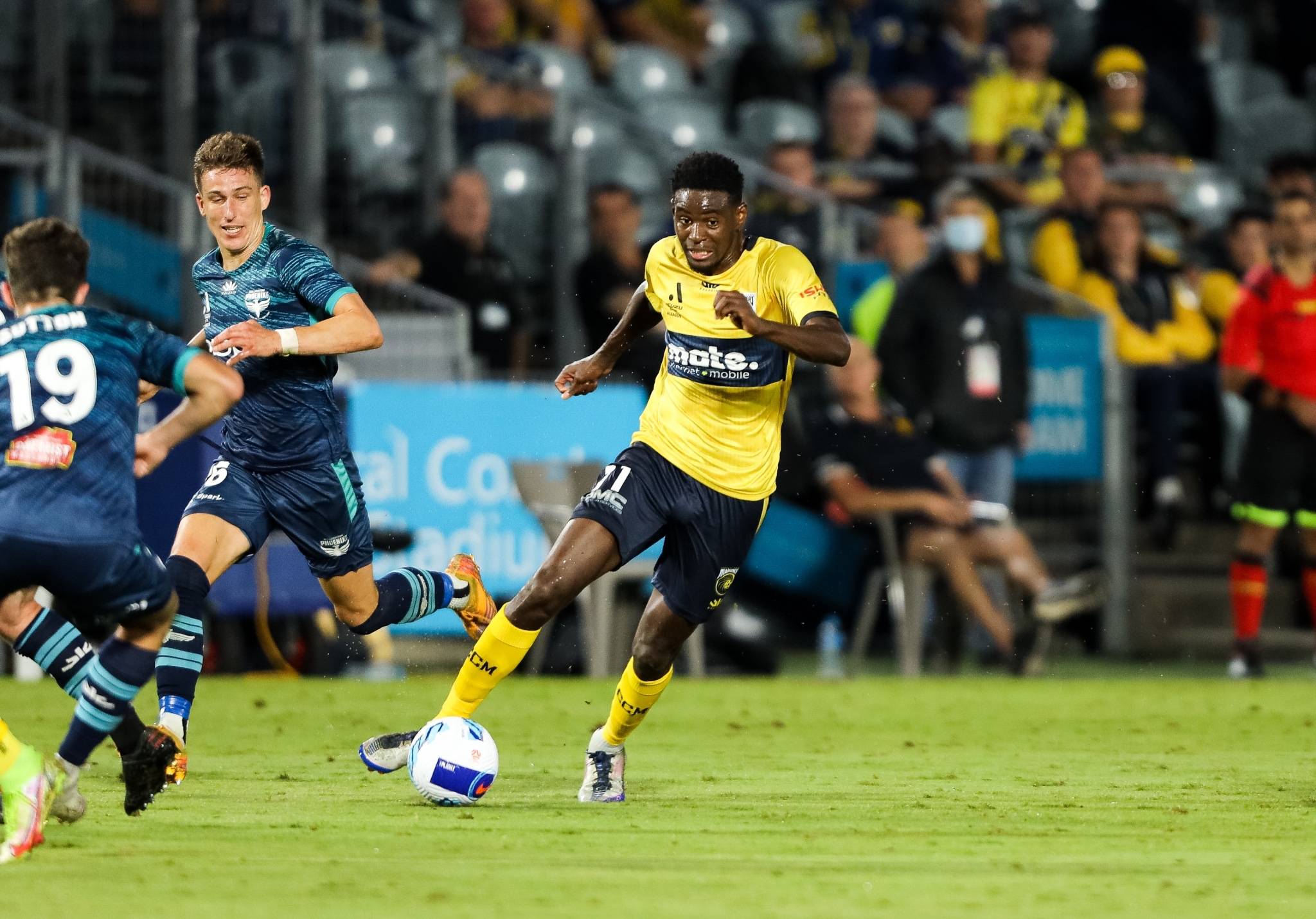 AYX-勒沃库森迎亚冠关键赛，赛前外线爆发，更衣室稳定，轮换策略成焦点的简单介绍