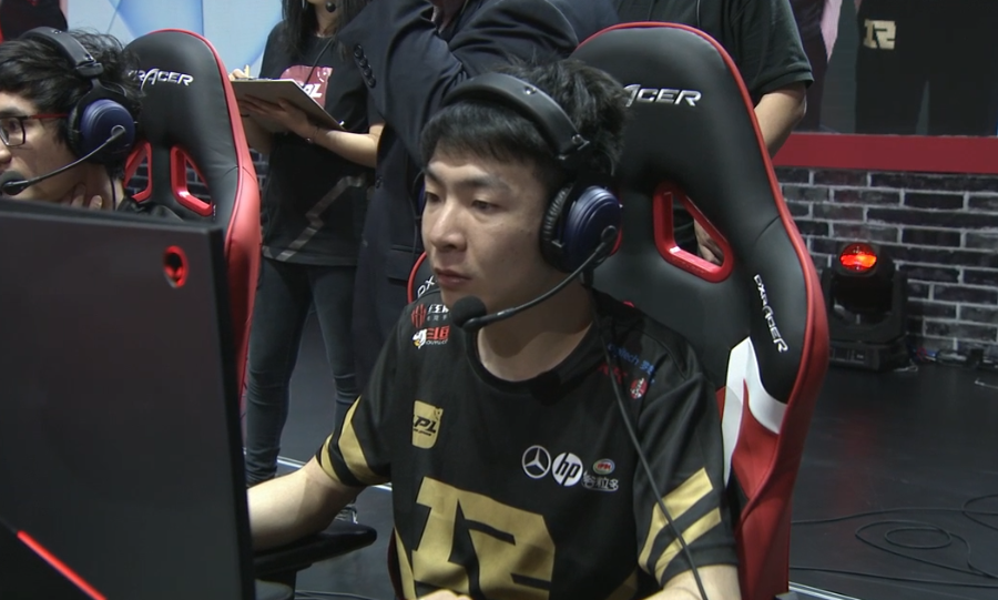 爱游戏-Karsa迎来十五赛季高光表现，西班牙队球迷沸腾！的简单介绍