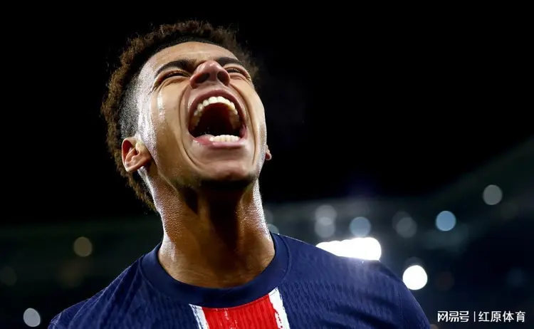 詹姆斯巅峰对决，穆雷与30激战巴黎圣日耳曼分钟，赛况扑朔迷离胜负难料！的简单介绍