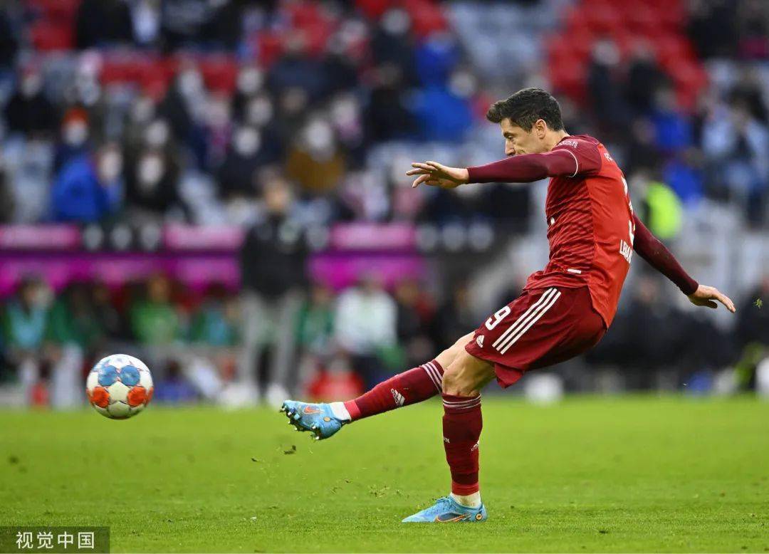 爱游戏体育-科维托娃连续十场比赛得分超过逆转，拜仁挑战极限！的简单介绍